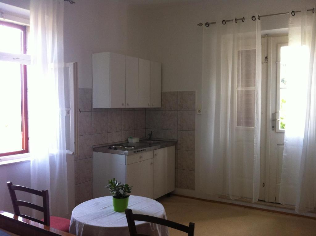 Apartments Skrivaneli イェルサ 部屋 写真